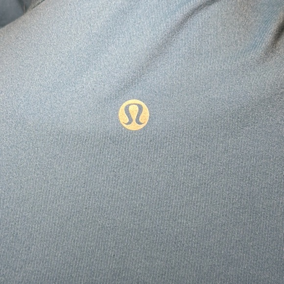 Lululemon In Stride Hooded Jacket sz 6(?) Lt Blue/Aqua Big Collar Active Running - Picture 8 of 10